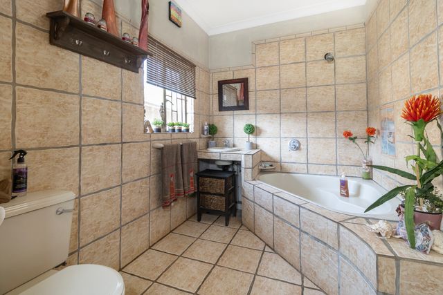 4 Bedroom Property for Sale in Schoemansville North West